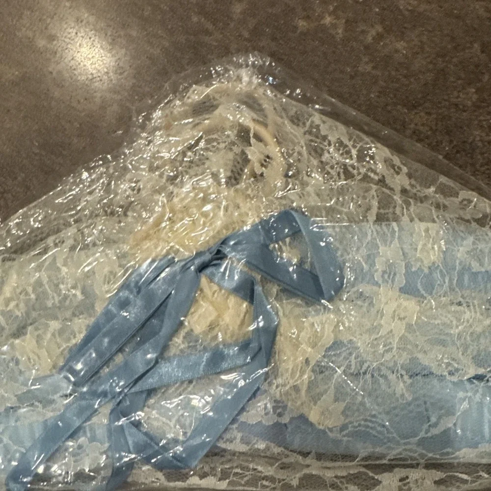 Vintage‎ New In Package Blue Satin Lace Scented Hangers